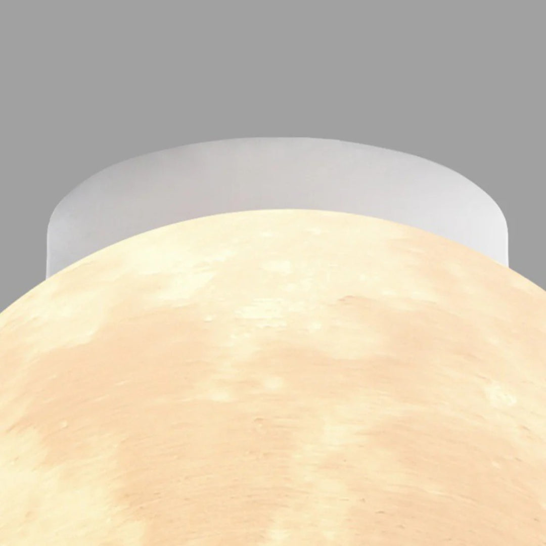 Rzeźbiarska sufitowa lampa Moon – widok produktu 12 | Nuvira Home