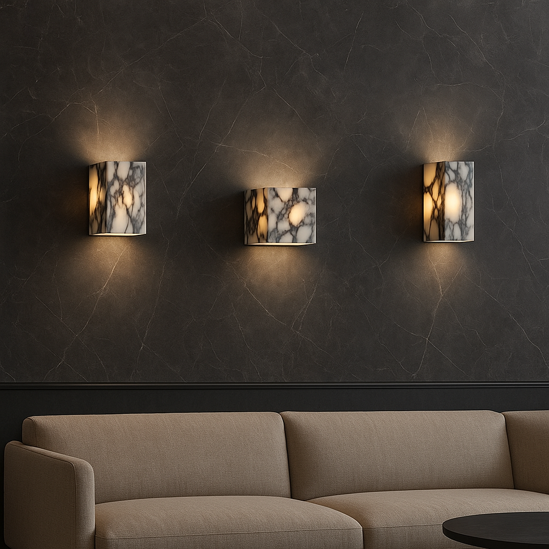 Ścienna Lampa Z Marmurowym Sześcianem – widok produktu 3 | Nuvira Home
