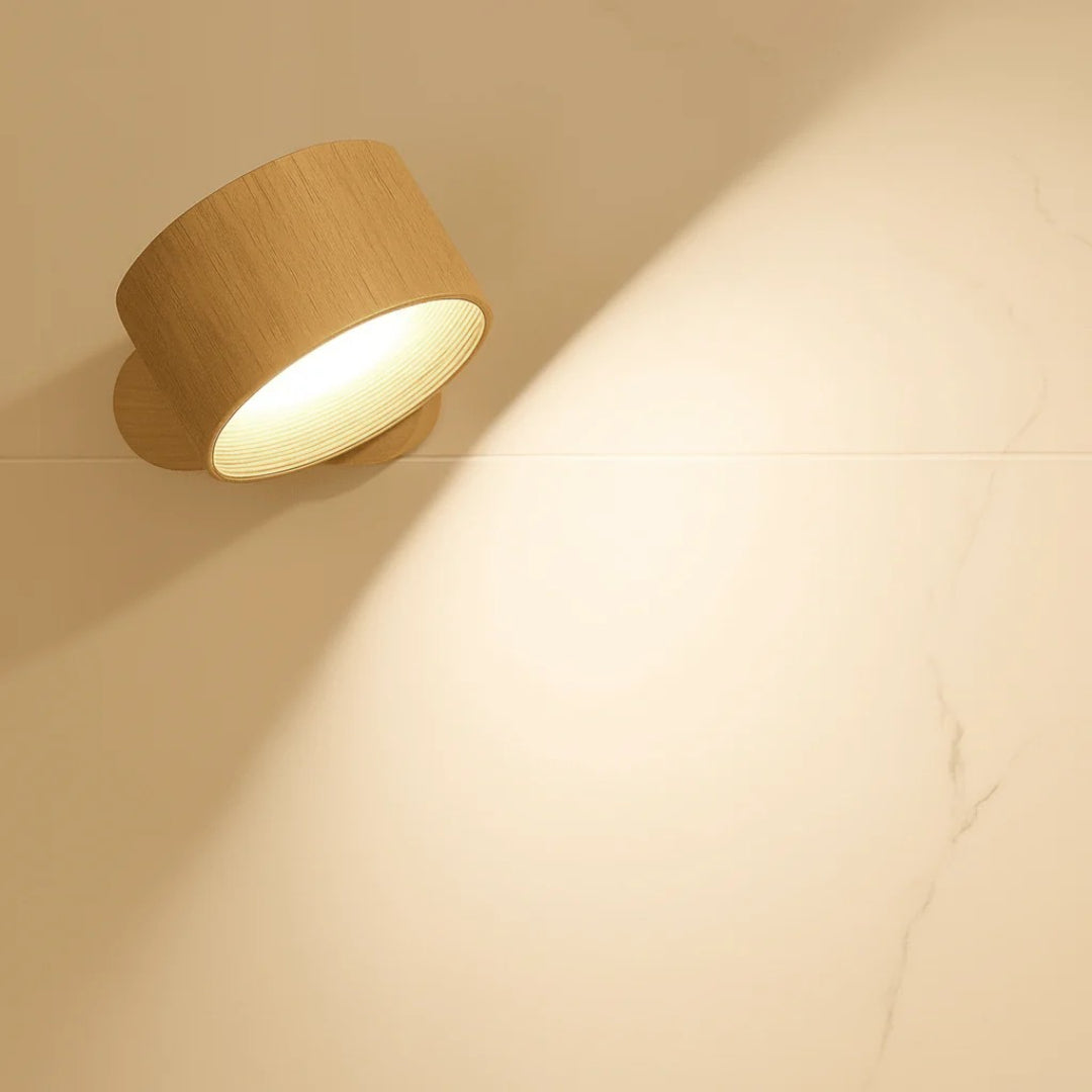 Skandynawska drewniana regulowana lampa ścienna – widok produktu 4 | Nuvira Home