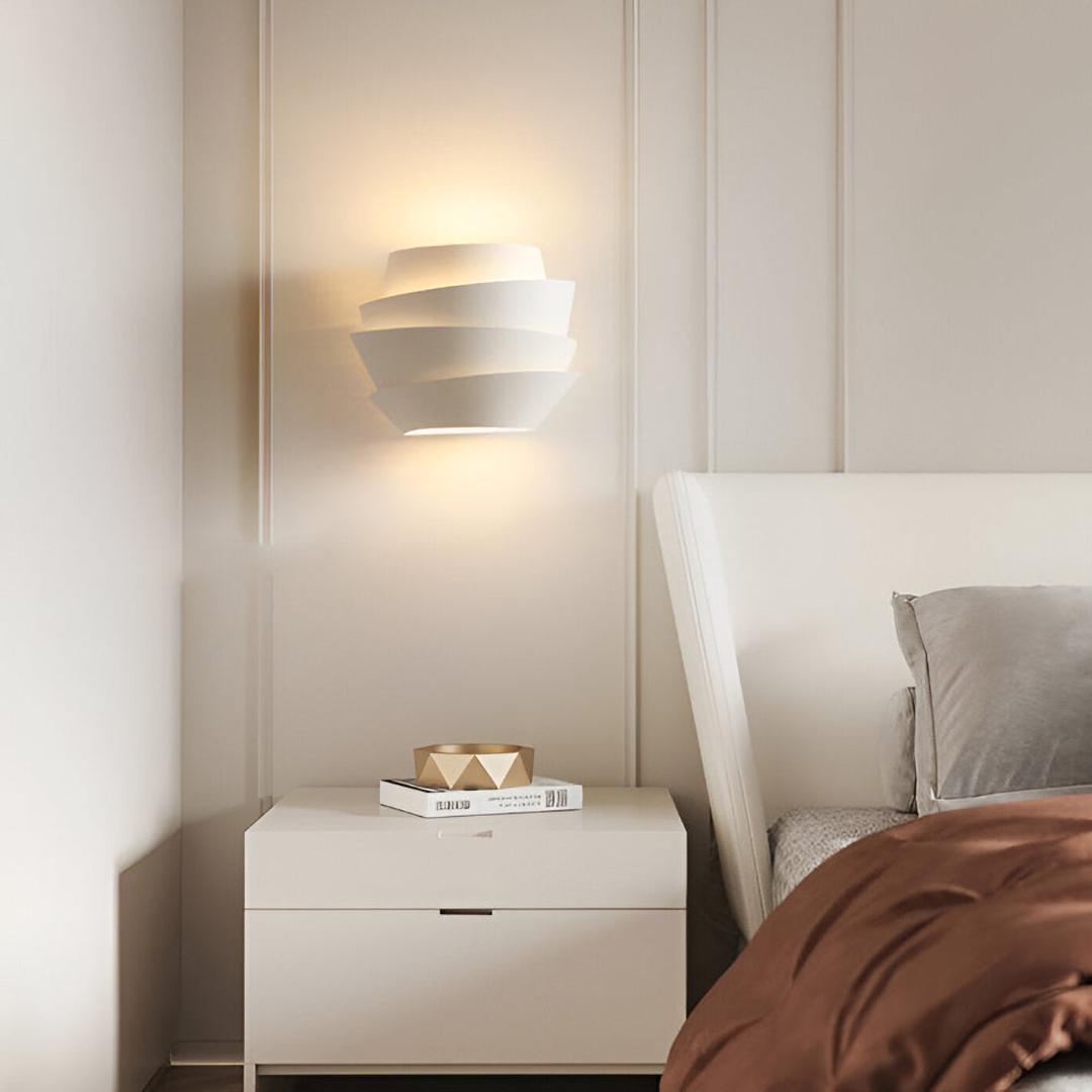 Skandynawska Lampa Ścienna – Nowoczesny Design – widok produktu 3 | Nuvira Home