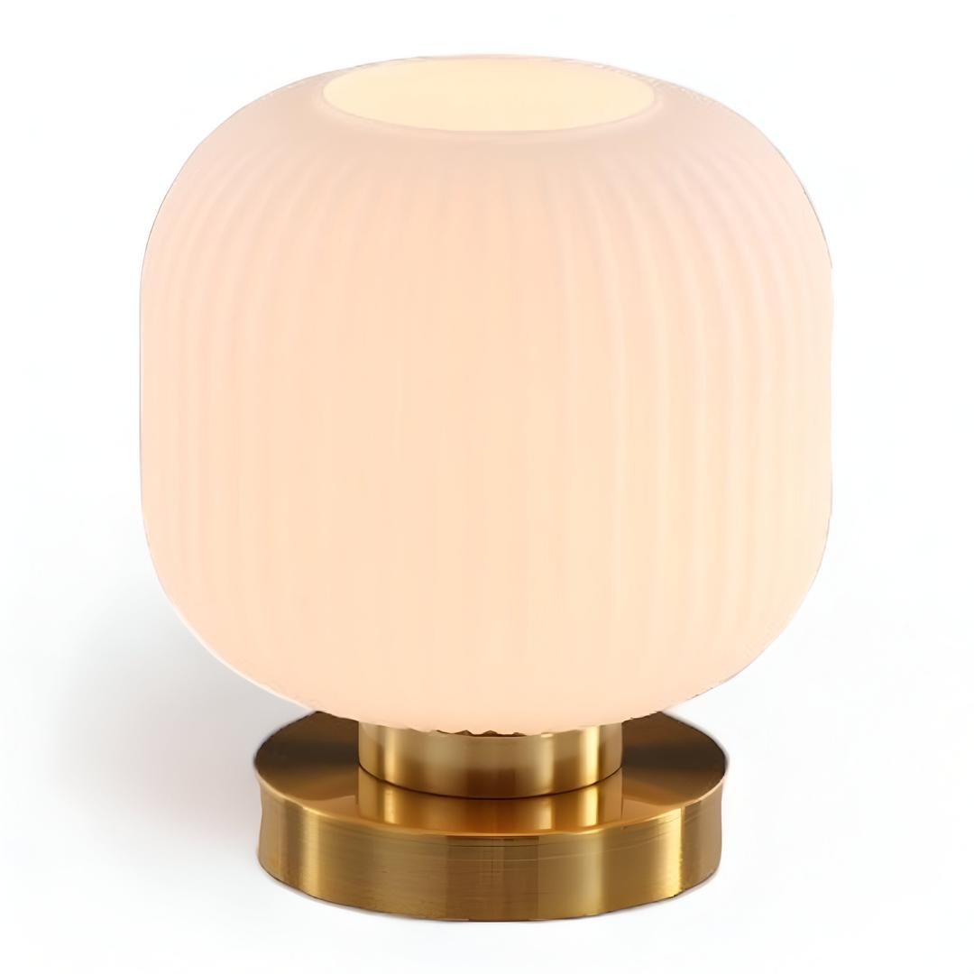 Skandynawska Lampa Stołowa z Żłobionego Szkła – Elegancki Design – widok produktu 15 | Nuvira Home