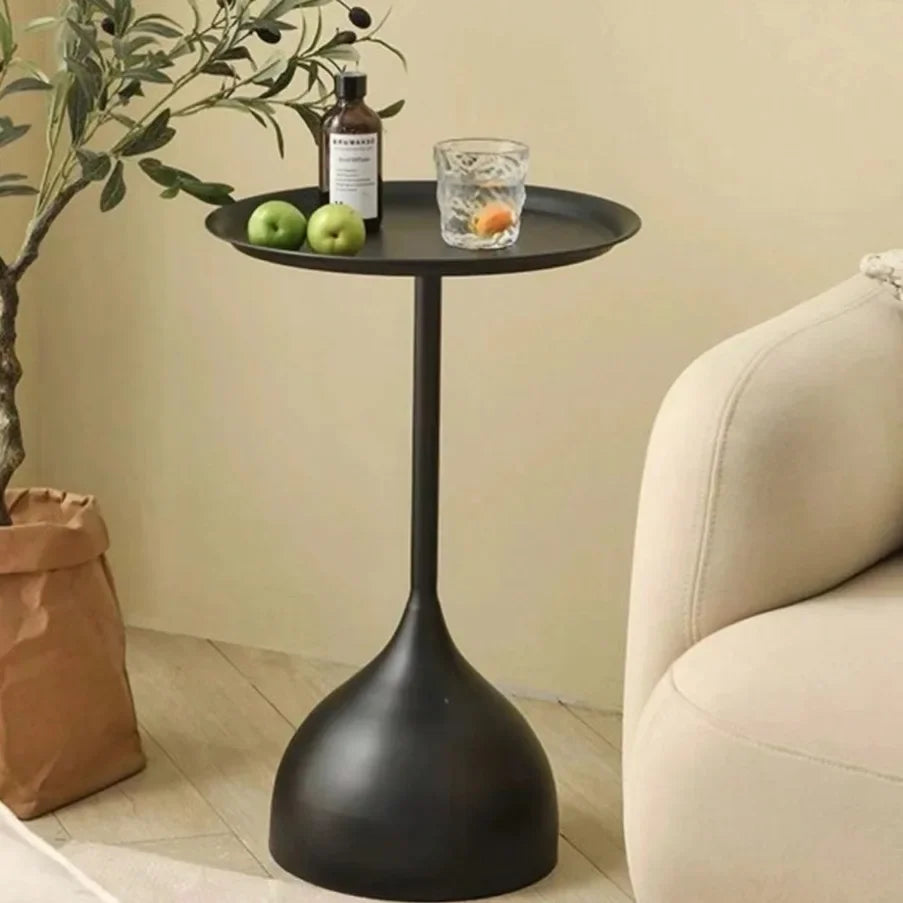 Skandynawski Okrągły Stolik Pomocniczy z Metalu – widok produktu 4 | Nuvira Home
