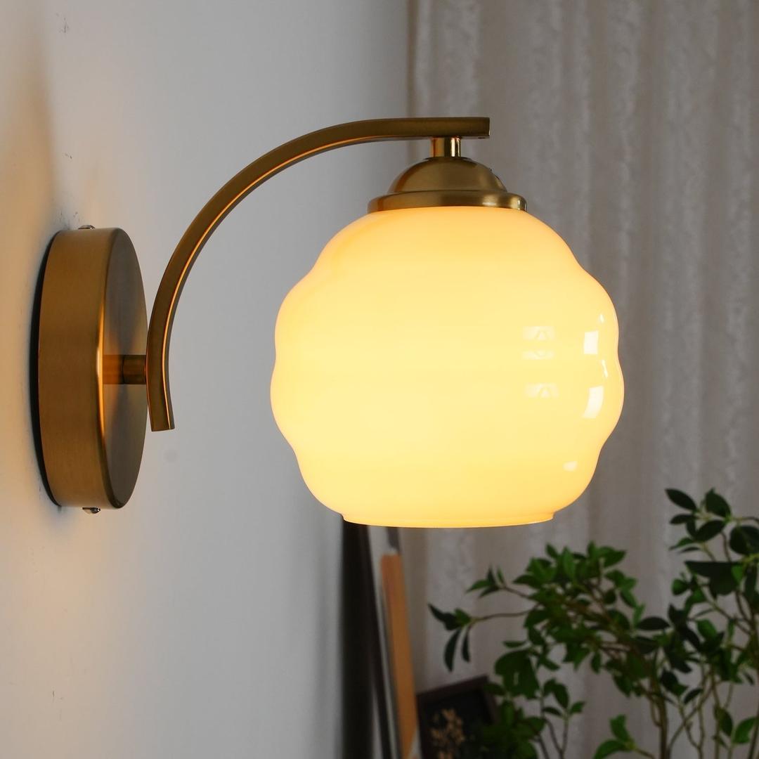 Szklana Lampa Ścienna Art Deco W Stylu Vintage – widok produktu 1 | Nuvira Home