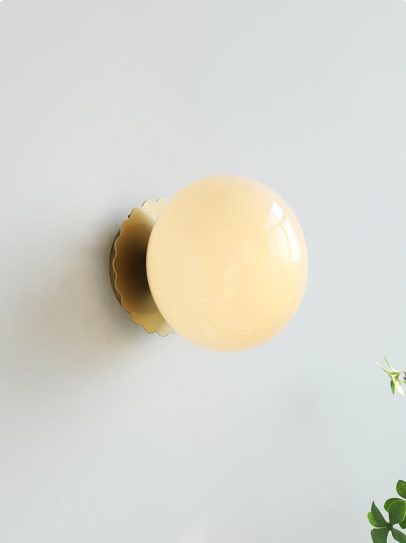 Szklana Lampa Ścienna W Kształcie Kuli – widok produktu 16 | Nuvira Home