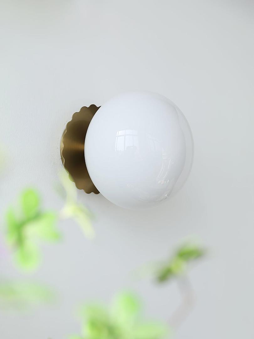 Szklana Lampa Ścienna W Kształcie Kuli – widok produktu 23 | Nuvira Home