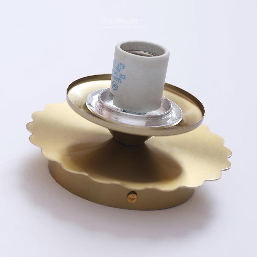 Szklana Lampa Ścienna W Kształcie Kuli – widok produktu 38 | Nuvira Home