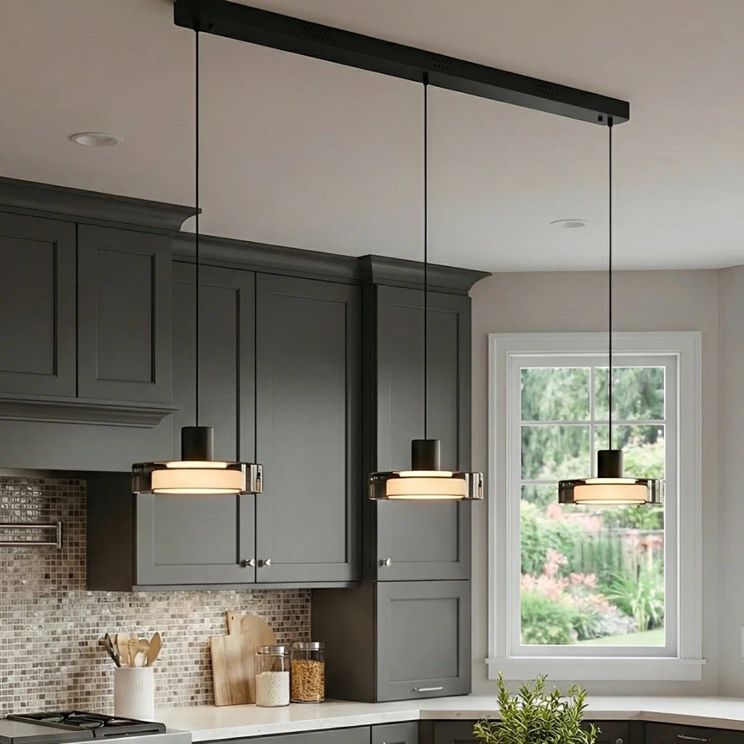 Szklana lampa wisząca kuchenna z kloszem – widok produktu 11 | Nuvira Home