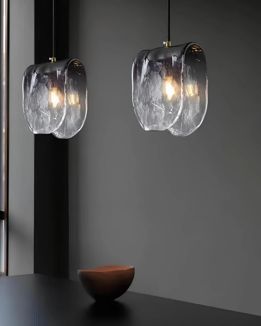 Szklana lampa wisząca w nowoczesnym designie – widok produktu 2 | Nuvira Home
