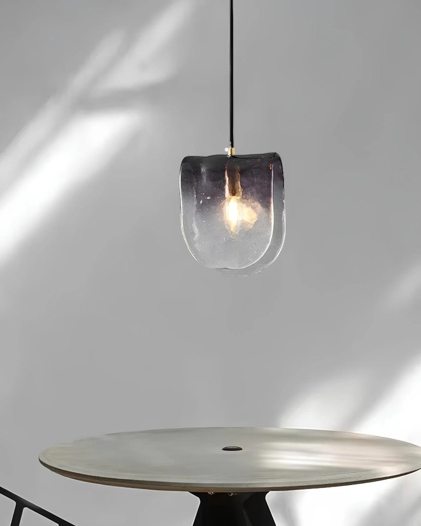 Szklana lampa wisząca w nowoczesnym designie – widok produktu 6 | Nuvira Home
