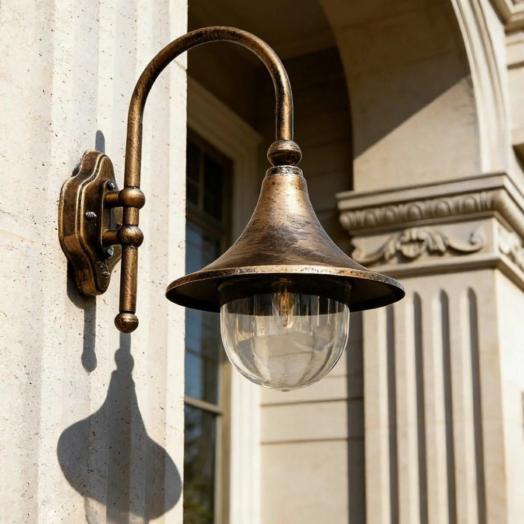 Vintage metalowa zewnętrzna lampa ścienna – widok produktu 7 | Nuvira Home