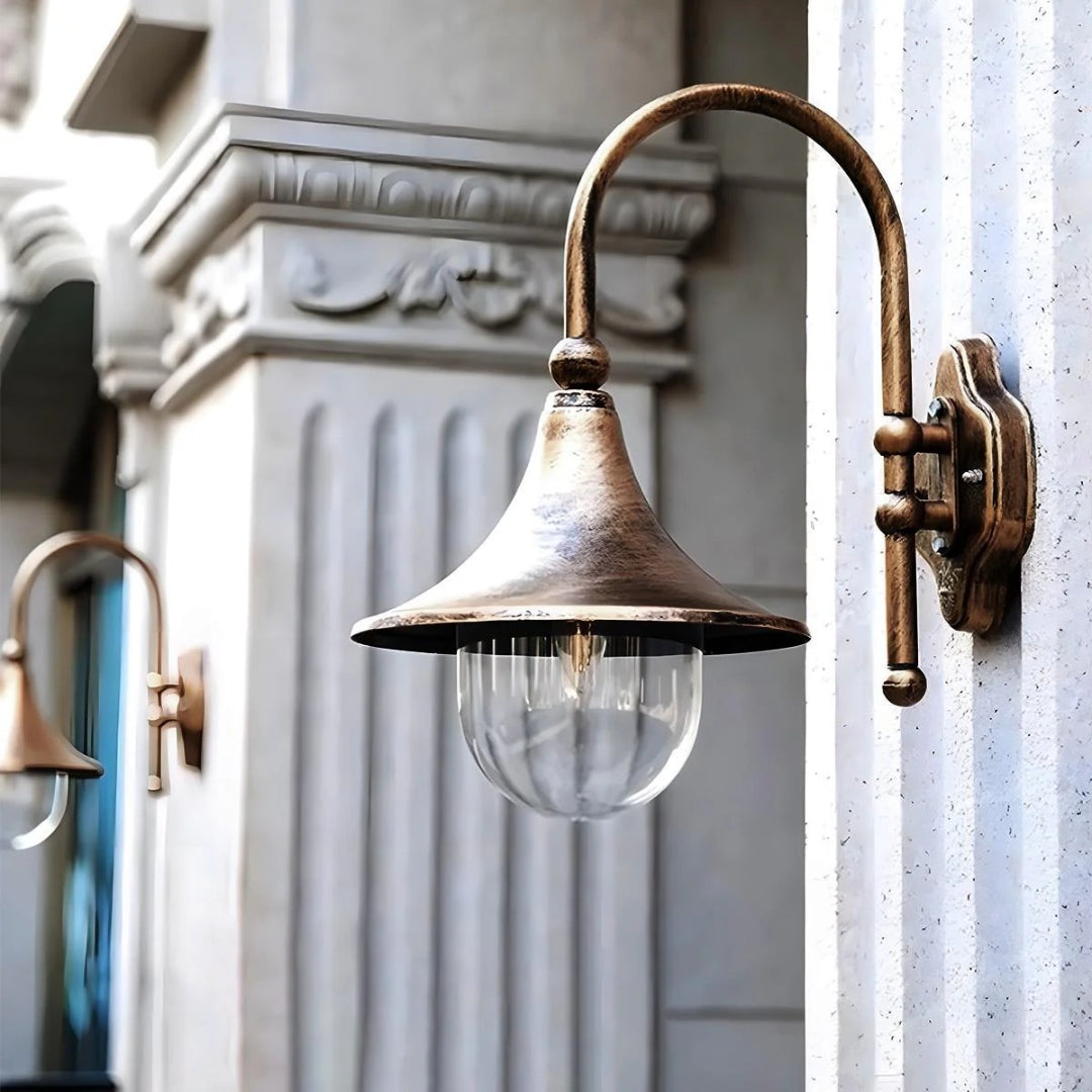 Vintage metalowa zewnętrzna lampa ścienna – widok produktu 8 | Nuvira Home