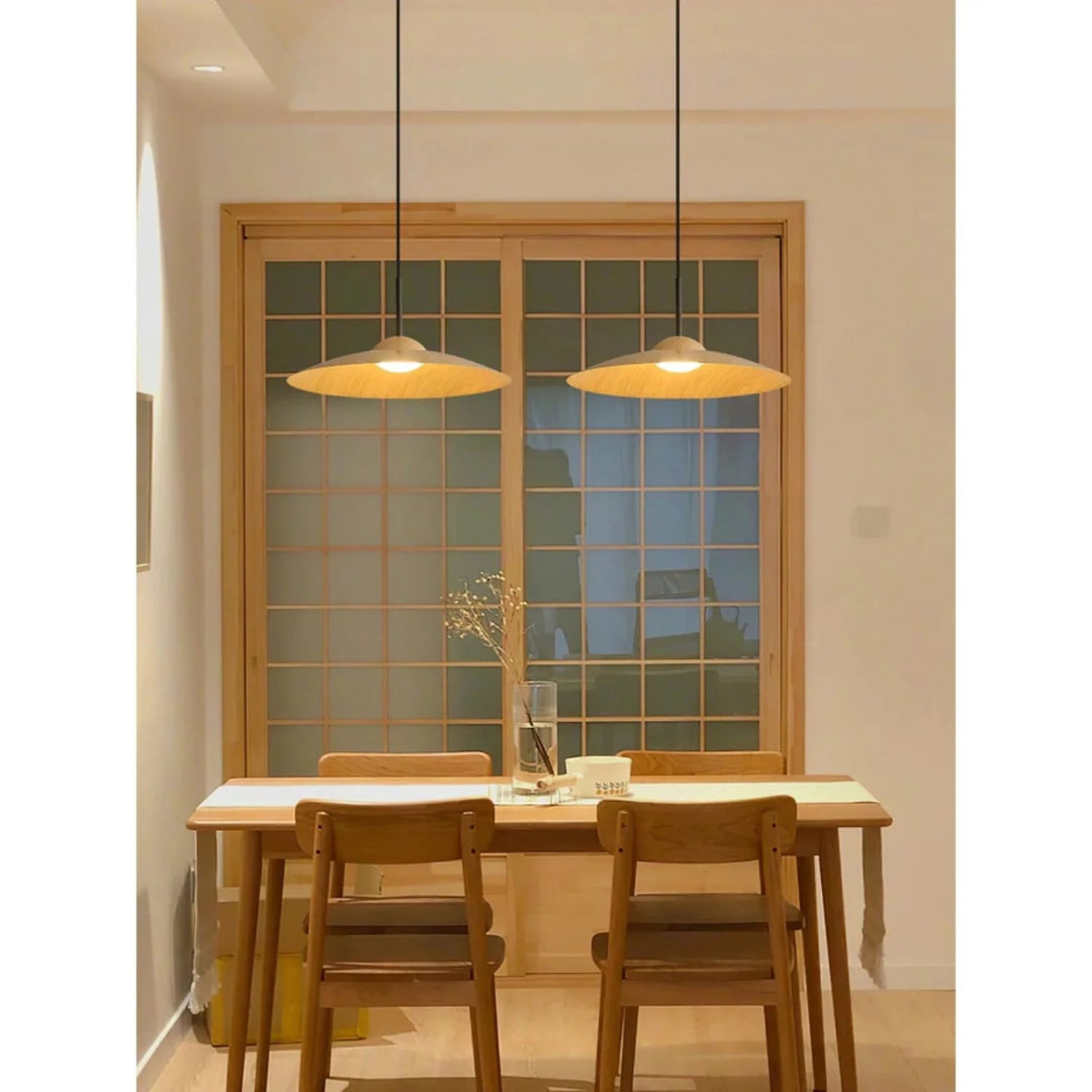 Wisząca lampa z naturalnego drewna w kształcie kopuły – widok produktu 20 | Nuvira Home