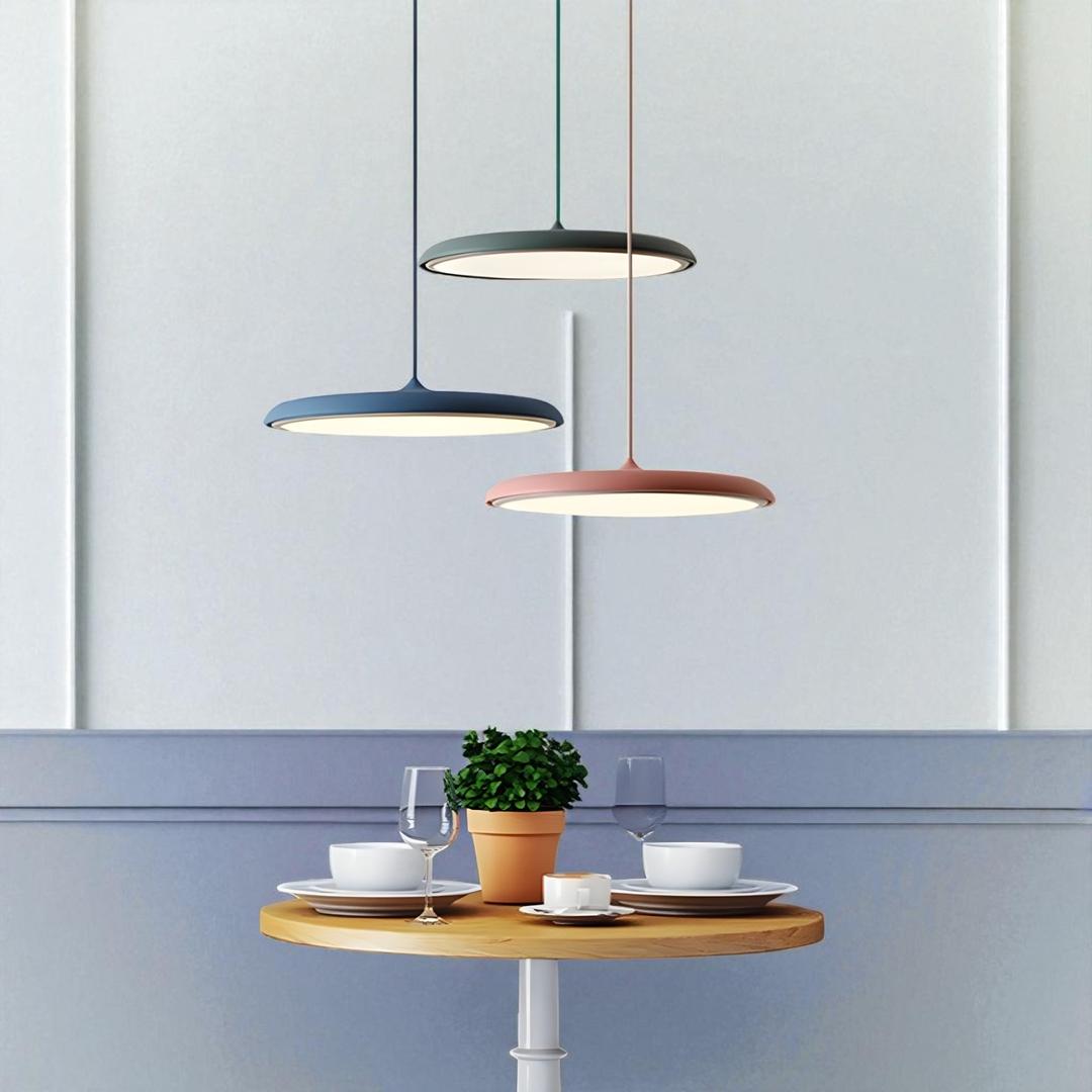 Wiszące Lampy LED W Kształcie Dysku – Nowoczesny Urok – widok produktu 1 | Nuvira Home