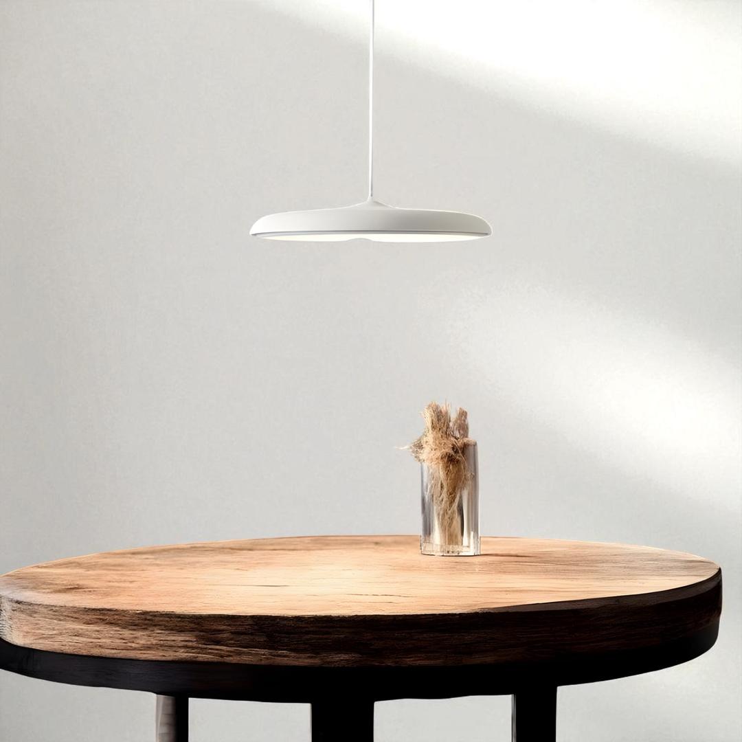Wiszące Lampy LED W Kształcie Dysku – Nowoczesny Urok – widok produktu 2 | Nuvira Home