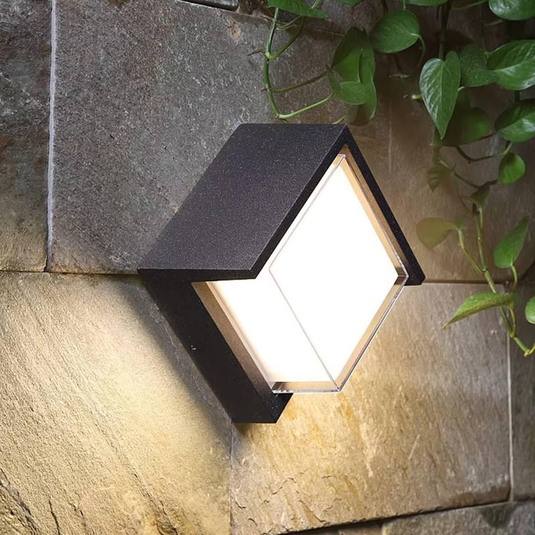 Zewnętrzna Lampa Ścienna LED Z Czujnikiem Ruchu – widok produktu 4 | Nuvira Home