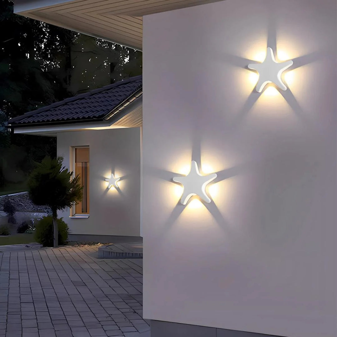 Zewnętrzna lampa ścienna LED z motylem – widok produktu 10 | Nuvira Home