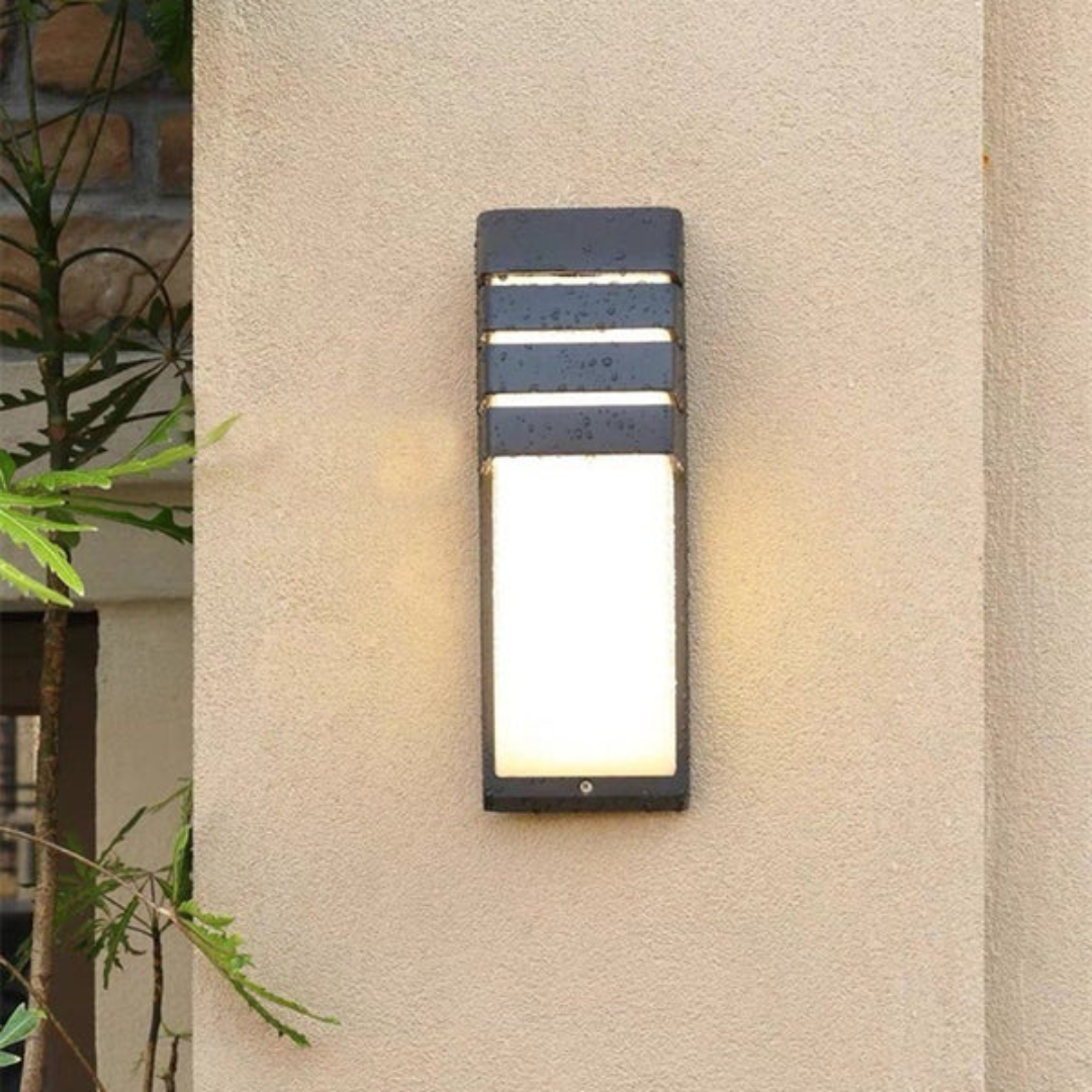 Zewnętrzna Lampa Ścienna z Czujnikiem – Nowoczesny Design – widok produktu 9 | Nuvira Home