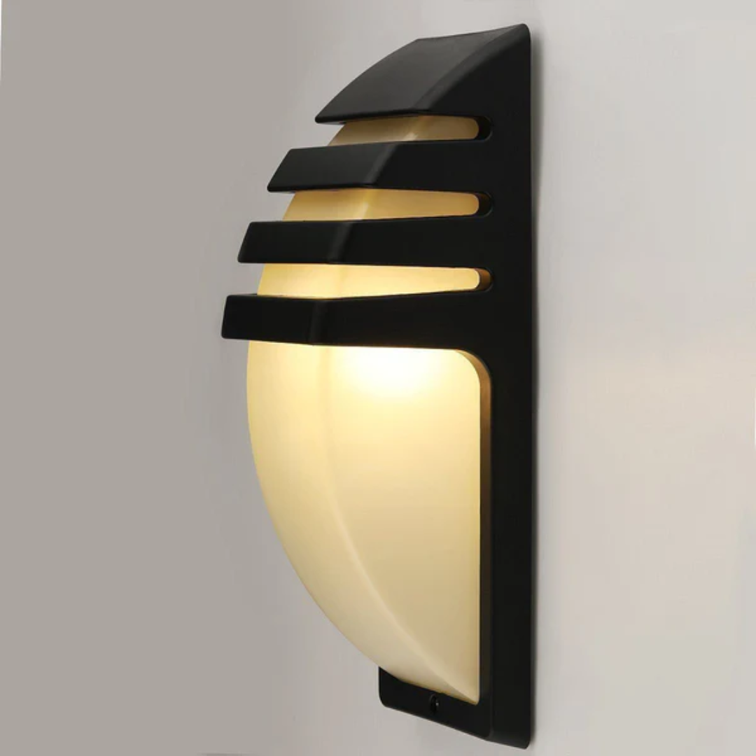 Zewnętrzna Lampa Ścienna z Czujnikiem – Nowoczesny Design – widok produktu 11 | Nuvira Home