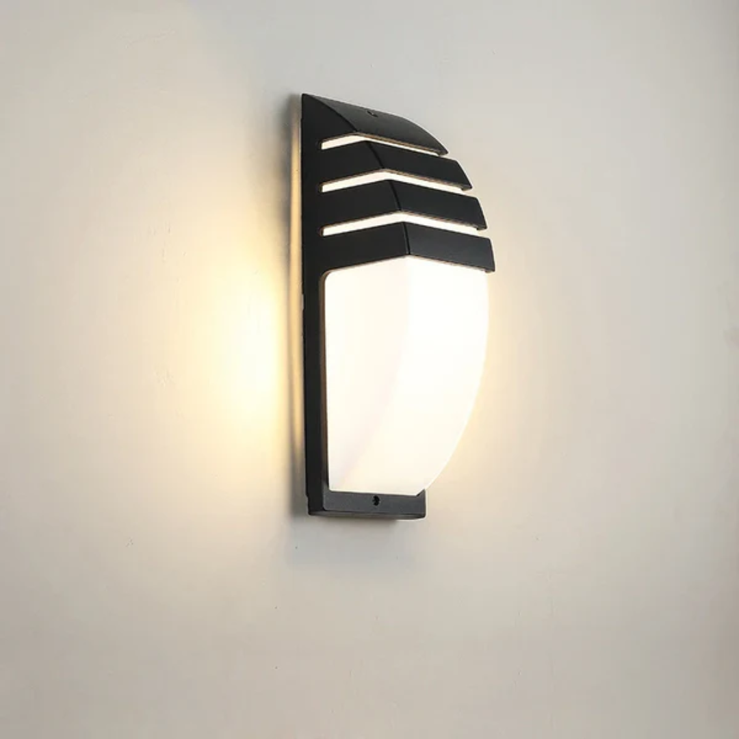 Zewnętrzna Lampa Ścienna z Czujnikiem – Nowoczesny Design – widok produktu 12 | Nuvira Home