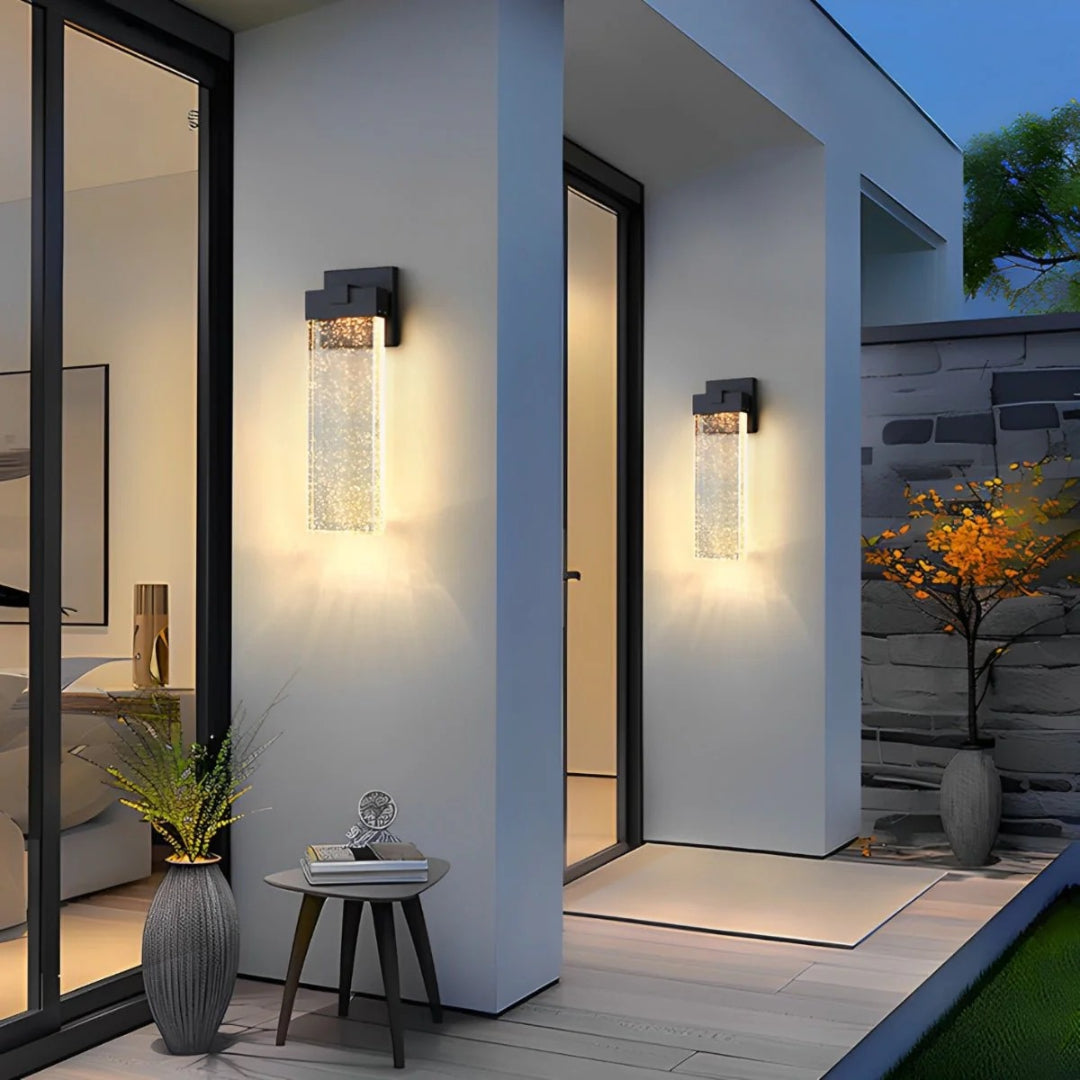 Zewnętrzna lampa ścienna z kryształową bańką – widok produktu 9 | Nuvira Home