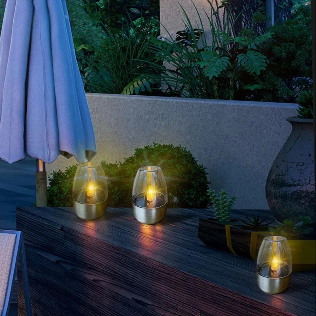 Zewnętrzna solarna lampa LED w formie świecy – widok produktu 3 | Nuvira Home