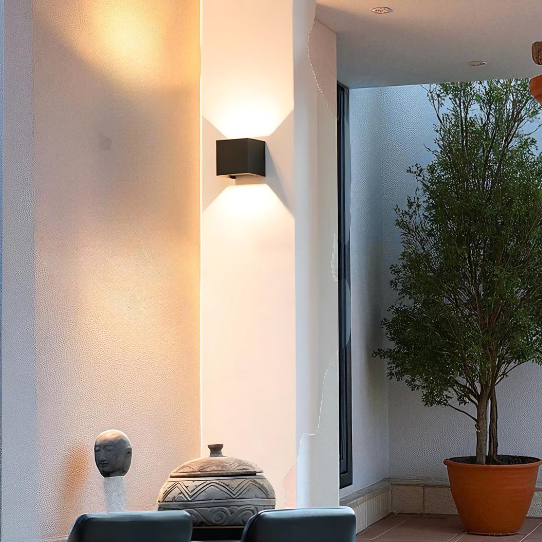 Lampa ścienna LED design kostka | Industrialna