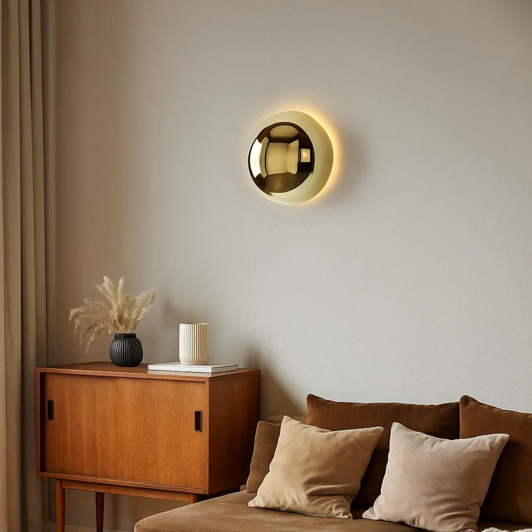 Lampa Ścienna Z Zakrzywioną Metalową Ramą | Styl Vintage