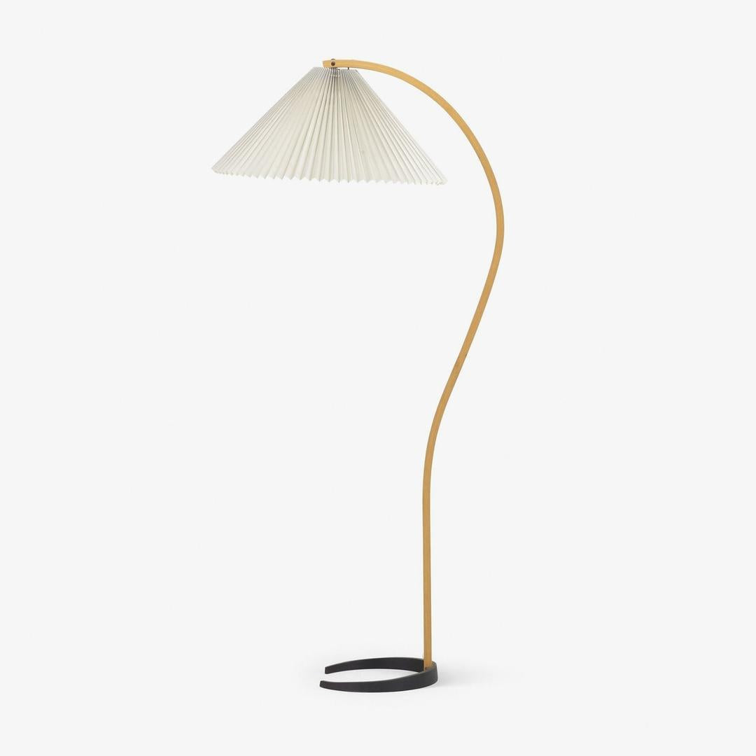 Lampe sur pied en bois avec abat-jour plissé