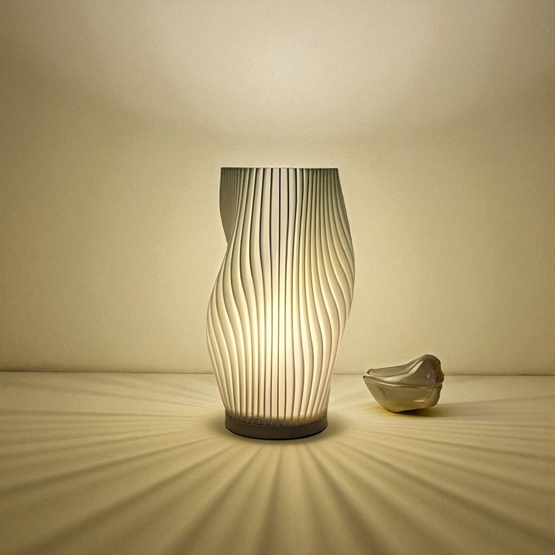 Lampa Stołowa Wavecrest | Spokojna