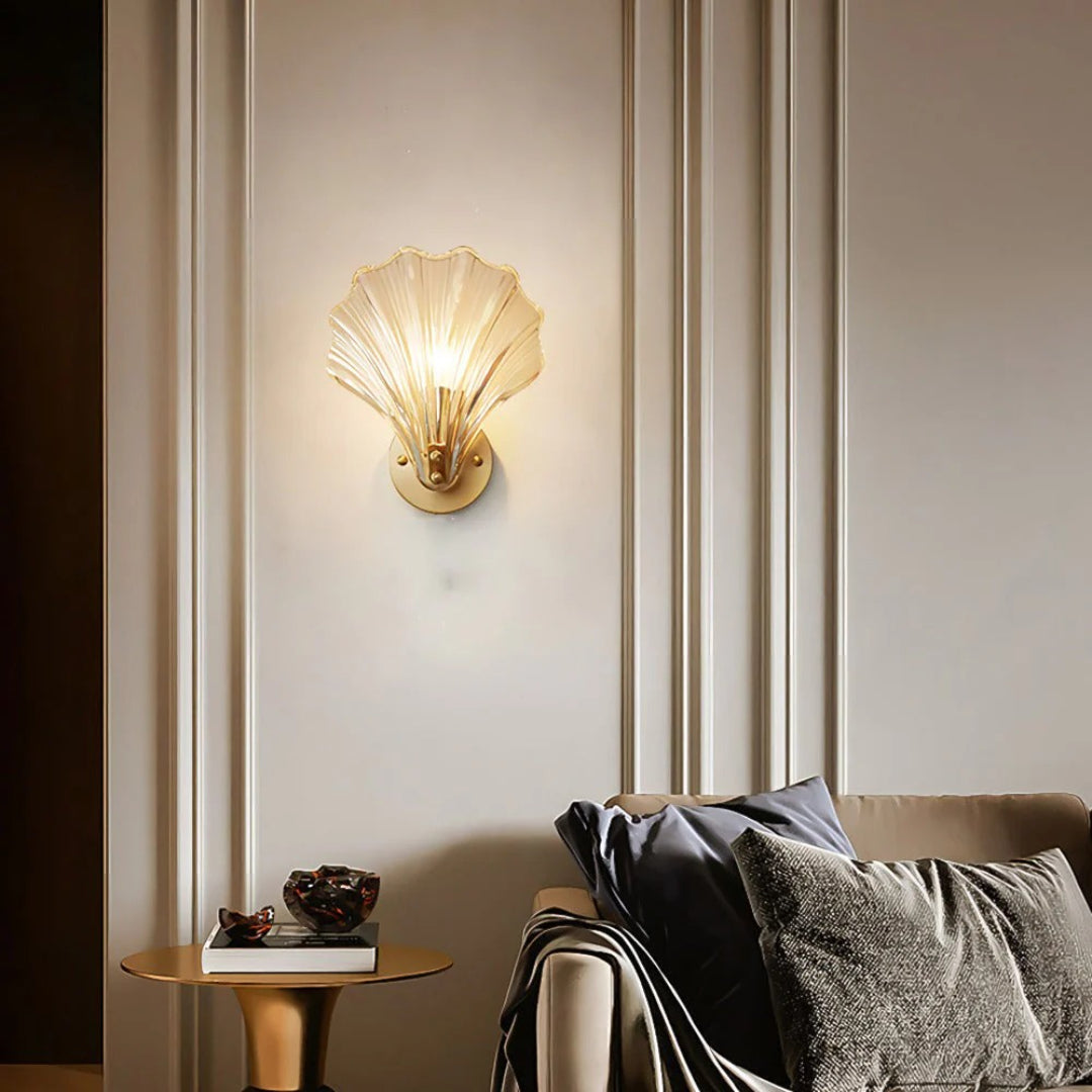 Art Deco mosiężna lampa ścienna w kształcie muszli – widok produktu 5 | Nuvira Home