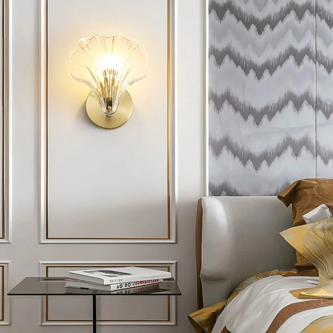 Art Deco mosiężna lampa ścienna w kształcie muszli – widok produktu 7 | Nuvira Home