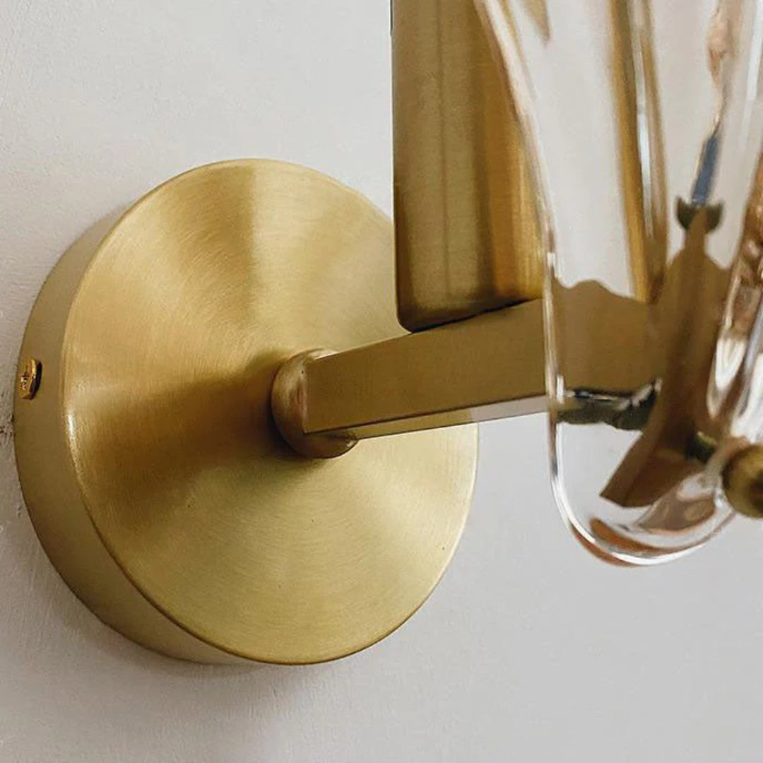 Art Deco mosiężna lampa ścienna w kształcie muszli – widok produktu 9 | Nuvira Home