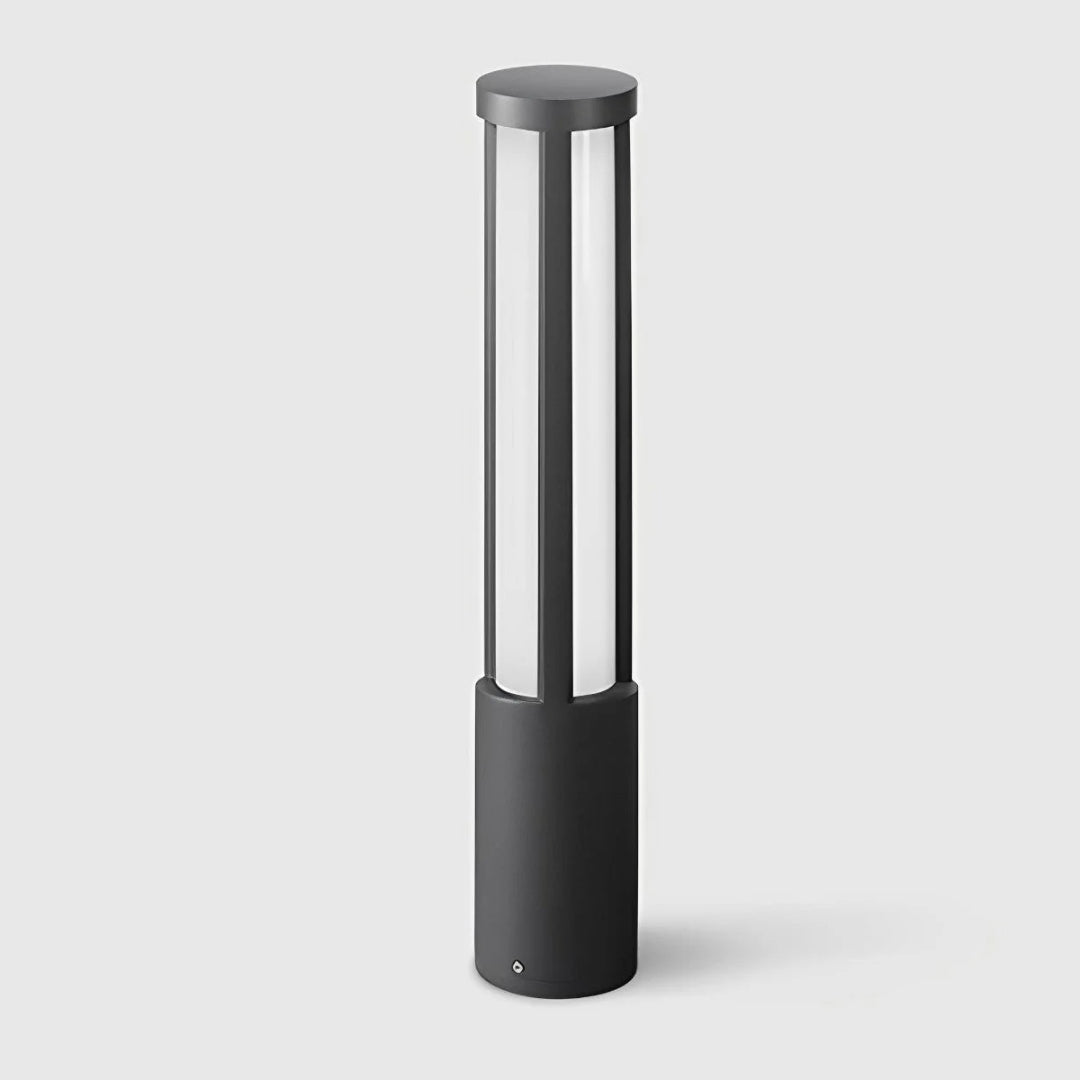 Cylindryczna ogrodowa lampa słupkowa LED – widok produktu 12 | Nuvira Home