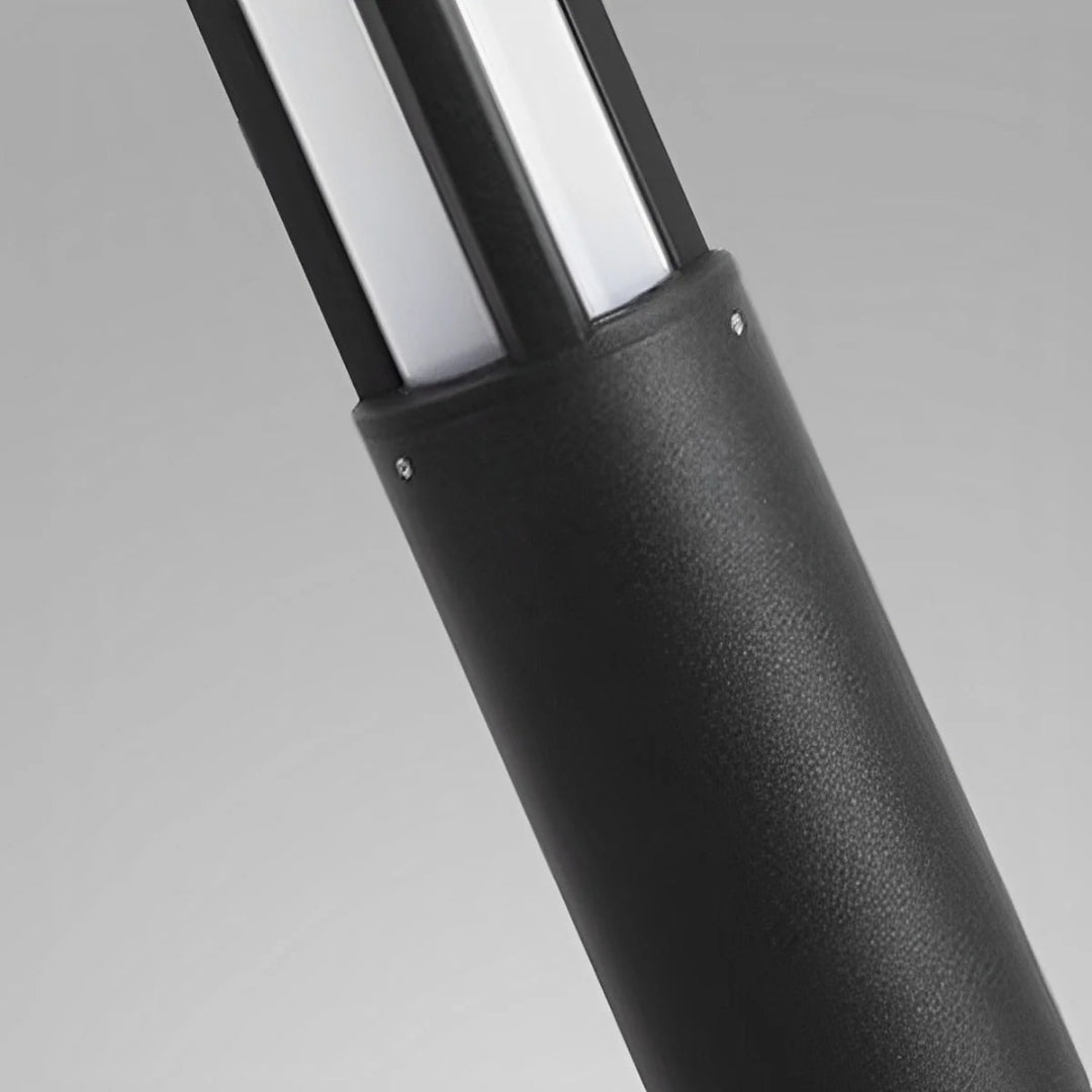 Cylindryczna ogrodowa lampa słupkowa LED – widok produktu 13 | Nuvira Home