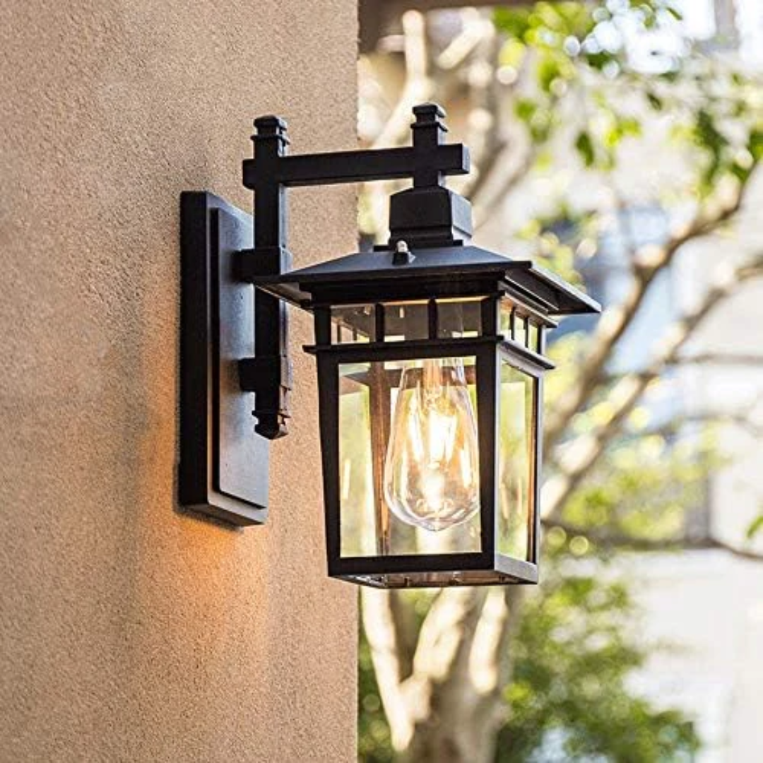 Czarna Lampa Ścienna Zewnętrzna – Ponadczasowy Nowoczesny Styl – widok produktu 2 | Nuvira Home