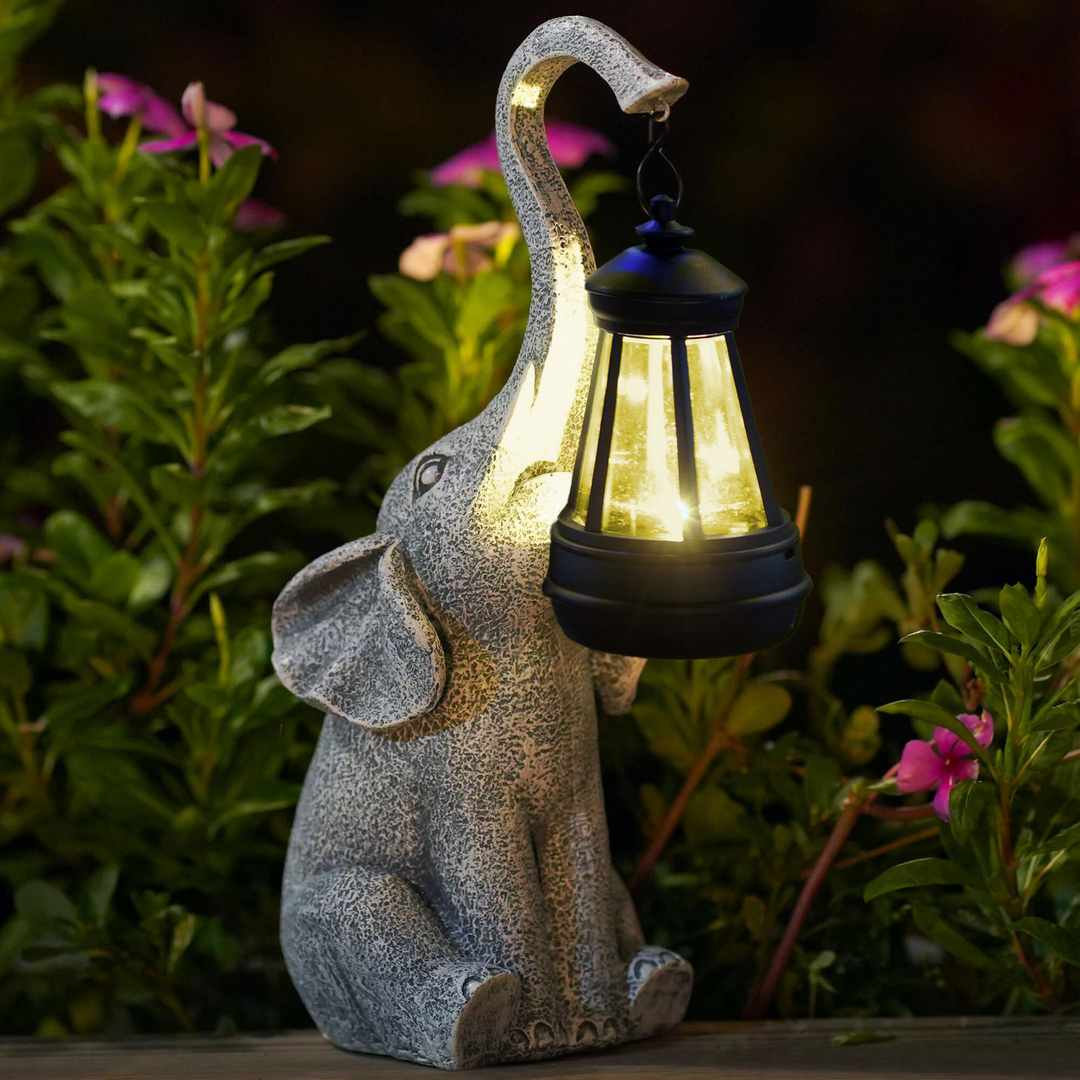 Dekoracyjna Lampa z Motywem Słonia – Ciepłe Złote Światło – widok produktu 1 | Nuvira Home