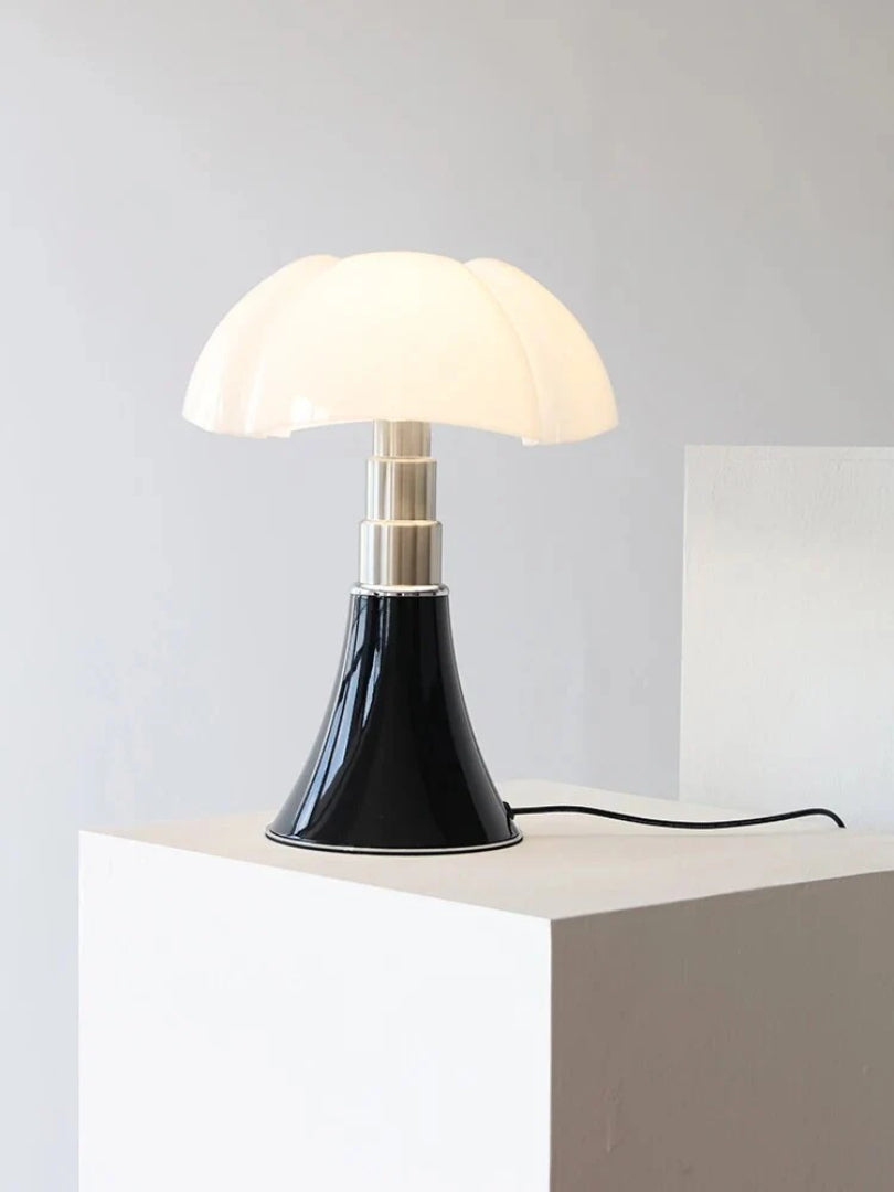Dekoracyjna lampka stołowa z kwiatowego szkła – widok produktu 6 | Nuvira Home