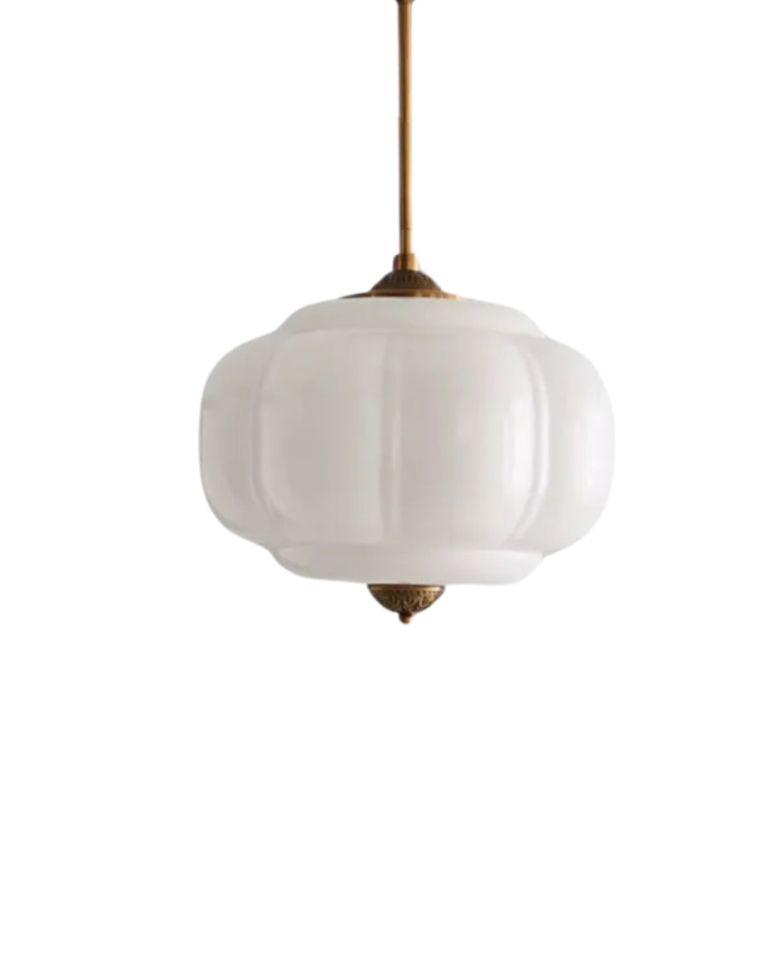 Dekoracyjna szklana lampa wisząca z detalami z mosiądzu – widok produktu 9 | Nuvira Home
