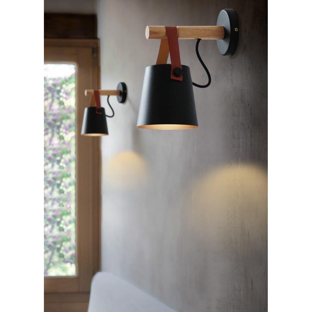 Drewniana Lampa Ścienna Dekoracyjna – Nordycka – widok produktu 2 | Nuvira Home