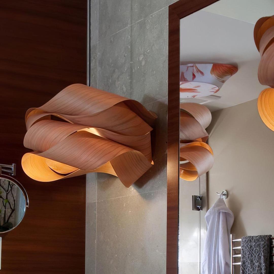Drewniana Lampa Wisząca O Zakrzywionej Formie – widok produktu 1 | Nuvira Home