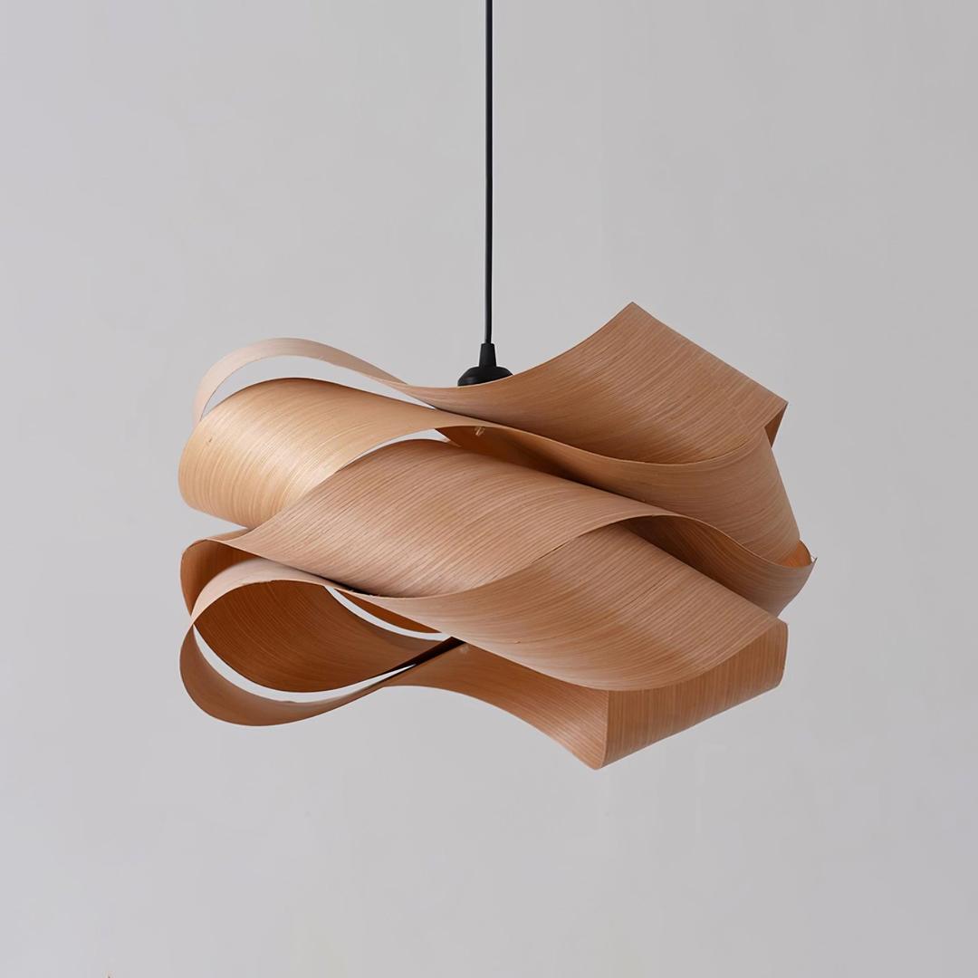 Drewniana Lampa Wisząca O Zakrzywionej Formie – widok produktu 8 | Nuvira Home