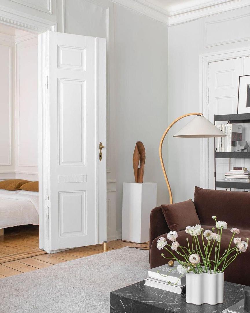 Drewniana Podłogowa Lampa Z Plisowanym Kloszem – widok produktu 22 | Nuvira Home