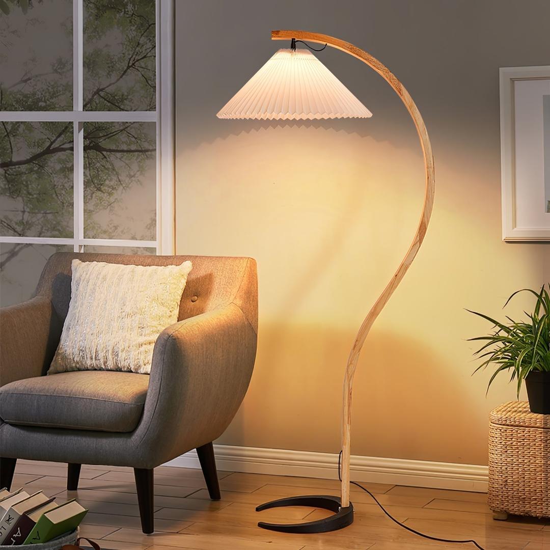 Drewniana Podłogowa Lampa Z Plisowanym Kloszem – widok produktu 38 | Nuvira Home