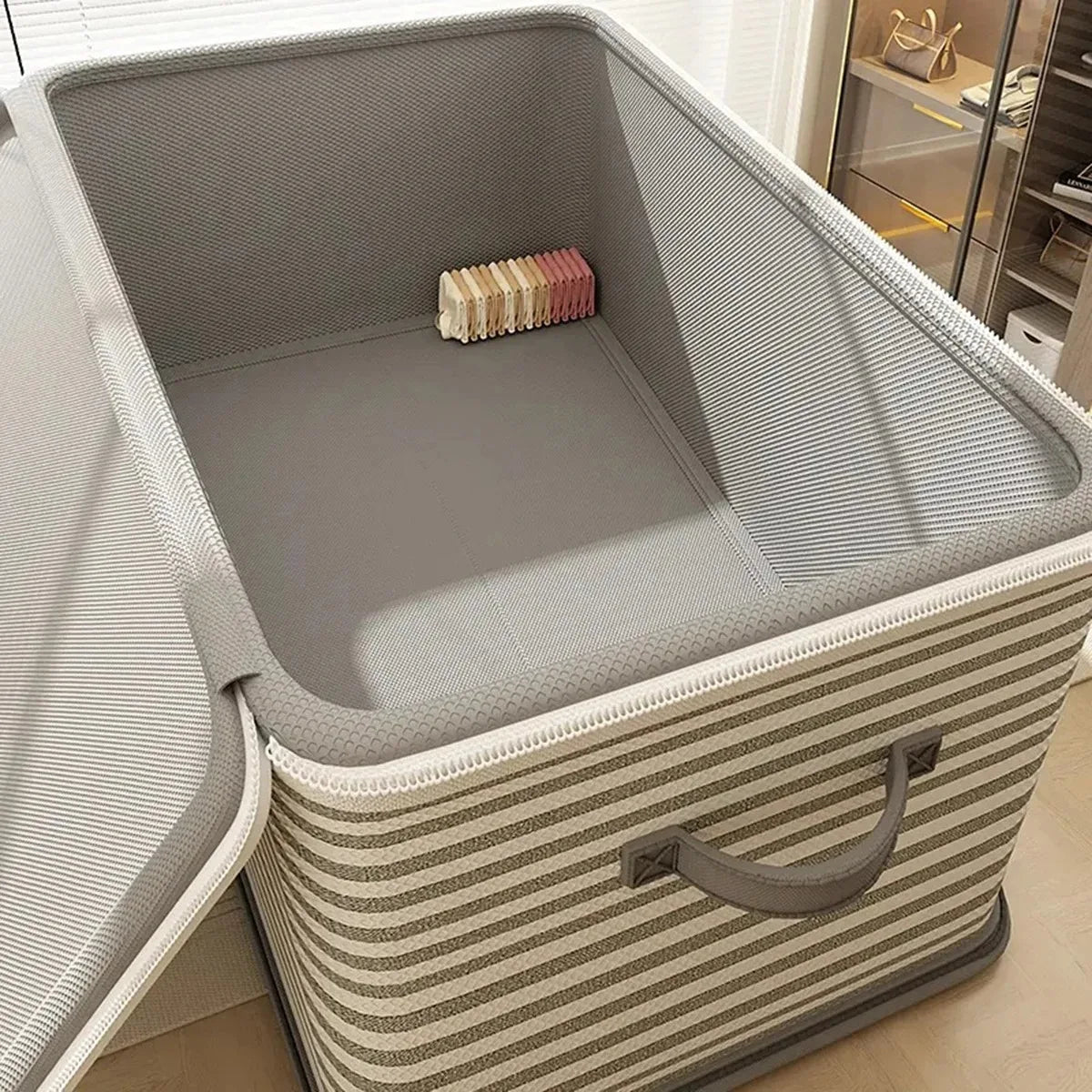 Duże Składane Pudełko do Przechowywania z Zamkiem – widok produktu 6 | Nuvira Home
