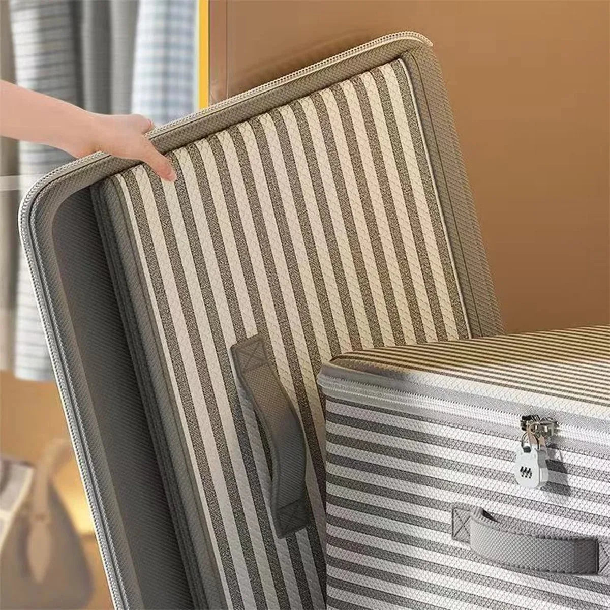 Duże Składane Pudełko do Przechowywania z Zamkiem – widok produktu 7 | Nuvira Home