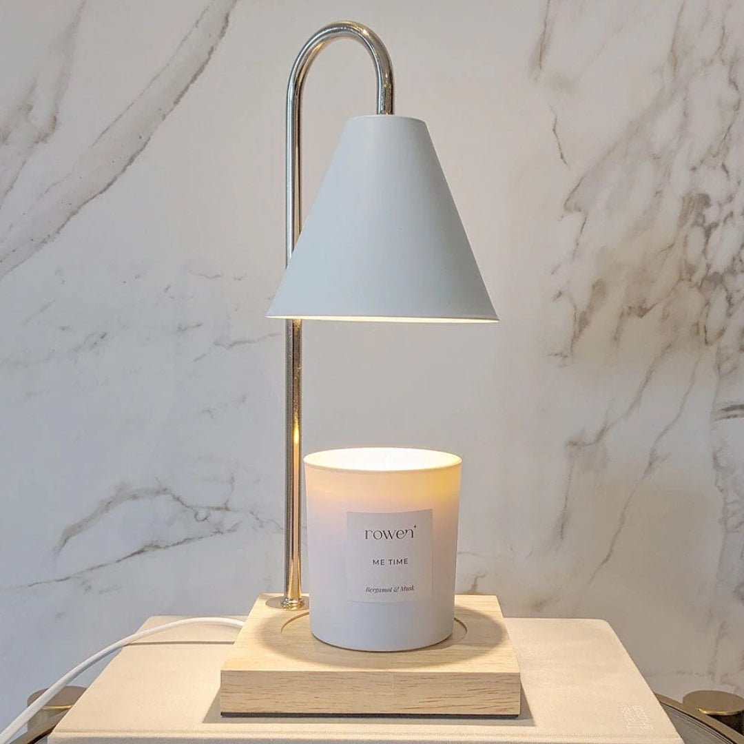 Elegancka metalowa lampa do podgrzewania świec – widok produktu 1 | Nuvira Home