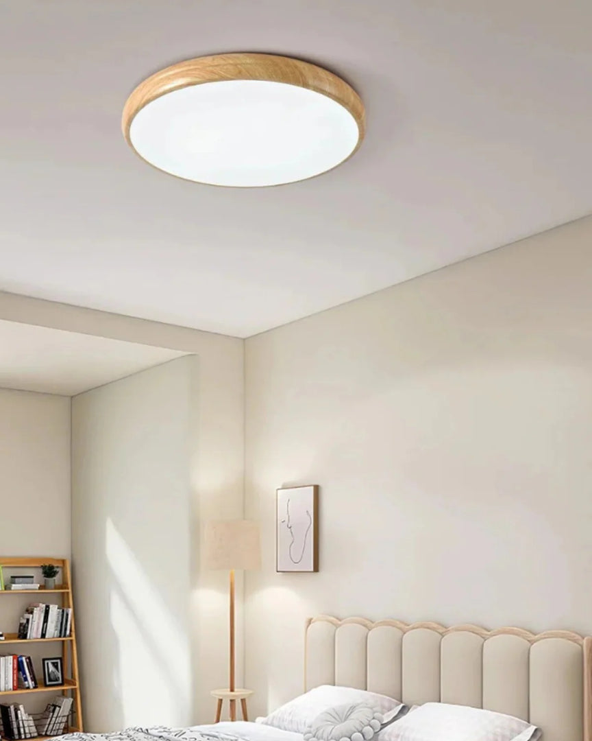 Japandi okrągła drewniana lampa sufitowa – widok produktu 7 | Nuvira Home
