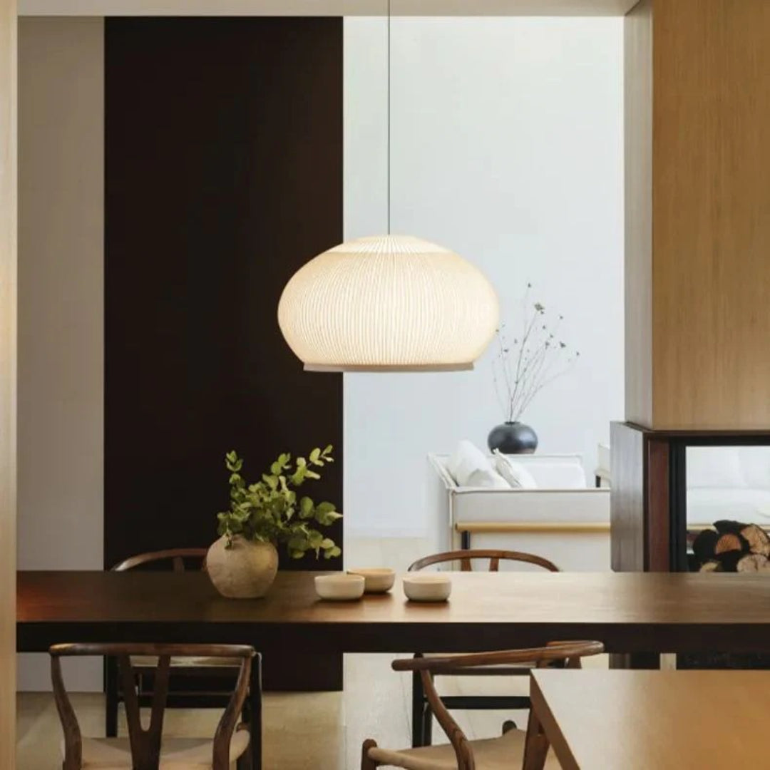 Japandi okrągła lampa wisząca z tkaniny – widok produktu 9 | Nuvira Home