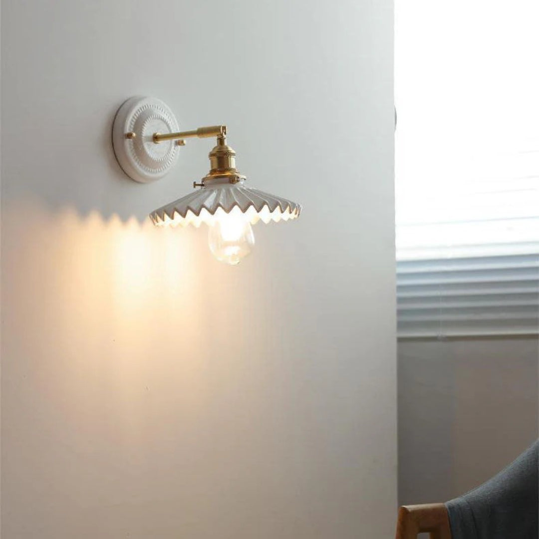 Japońska ceramiczno-mosiężna lampa ścienna – widok produktu 9 | Nuvira Home