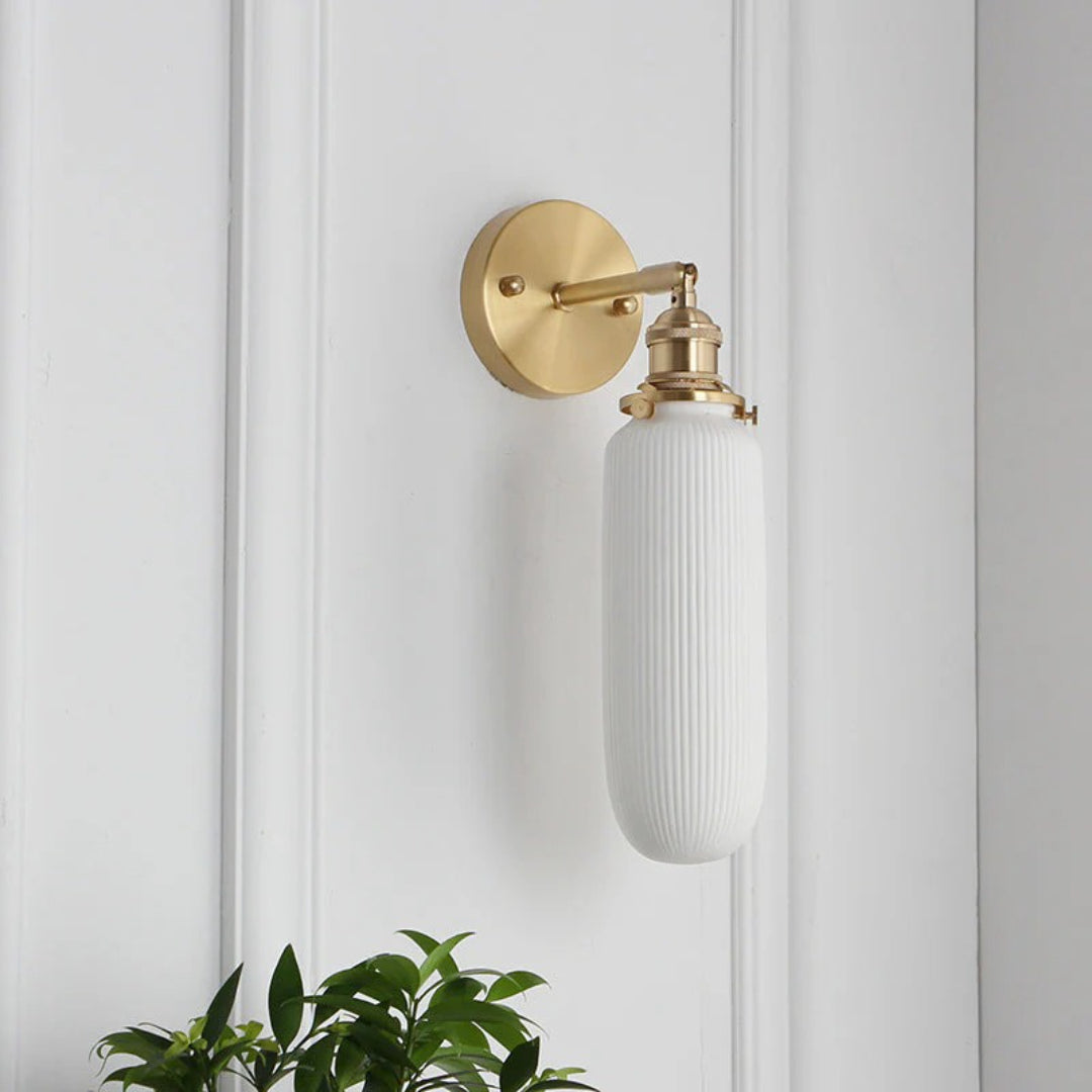 Japońska mosiężna plisowana lampa ścienna – widok produktu 7 | Nuvira Home
